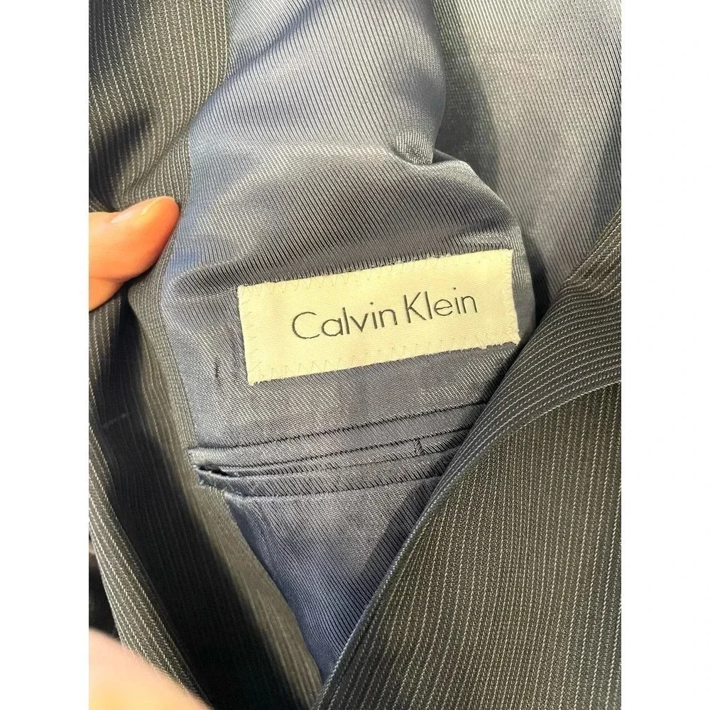 Calvin Klein | Men’s Black Gray Pinstripe Two Button Suit Jacket Blazer 44L